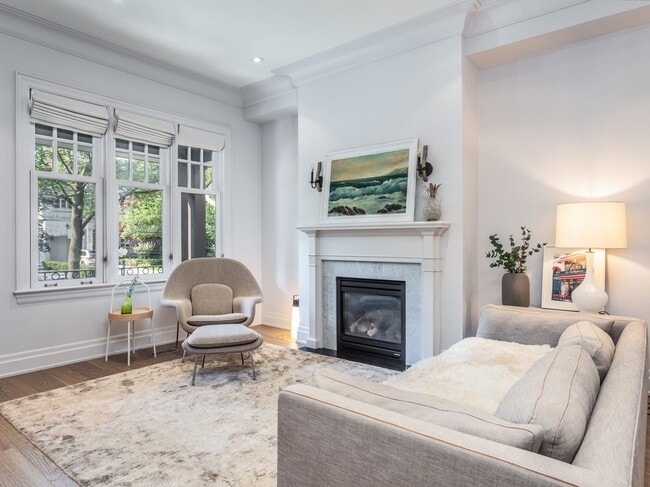 Photo du bâtiment - 164 Sheldrake Blvd