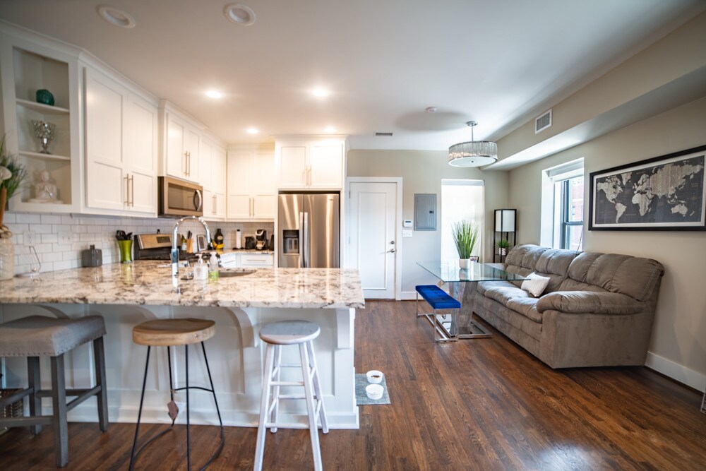 Foto principal - 1721 Westport Rd
