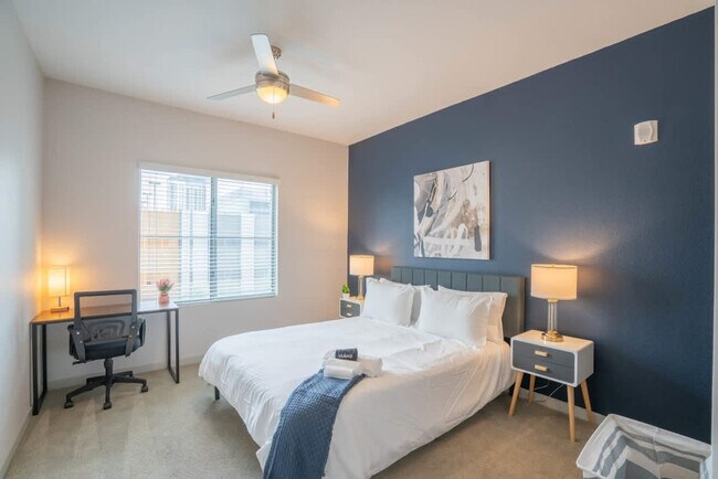 Foto del edificio - 295 E Roosevelt St