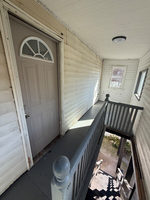 1342 W 69th St Cleveland, OH 44102 – photo 1