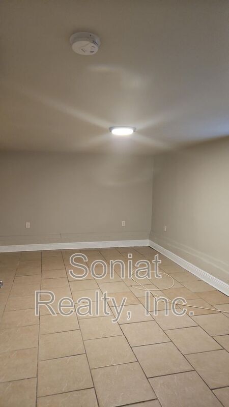 Photo - 3219 Louisiana Ave Pkwy Apartment