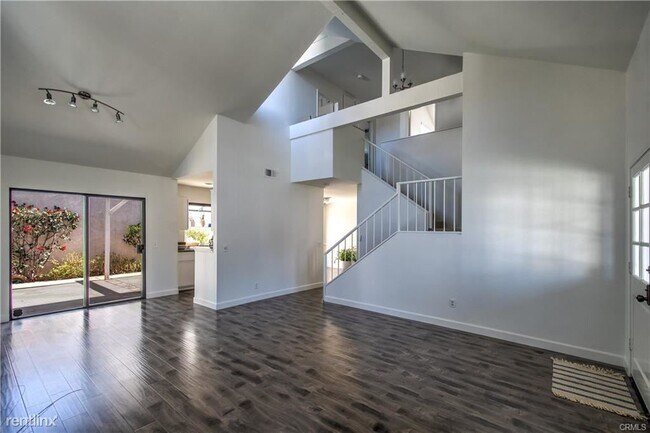Building Photo - 3 br, 2.5 bath Condo - 40 Winterhaven # 102