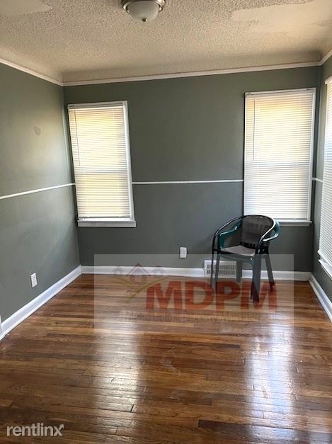 Foto del edificio - 3 br, 1 bath House - 11705 Ward St