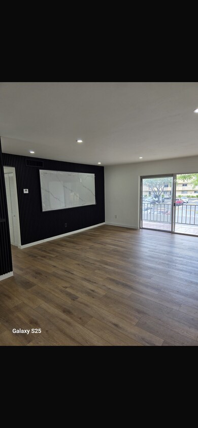 Photo - 10397 N Kendall Dr (Miami, FL)