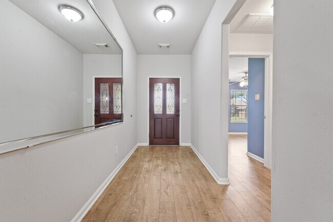Foto del edificio - 2614 Royal Thistle Dr