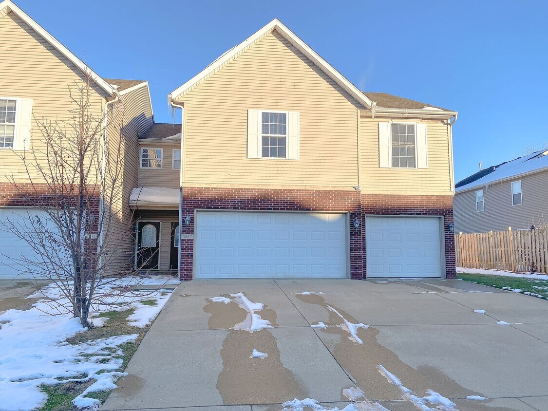 Foto principal - 3867-3871 Ledyard Street