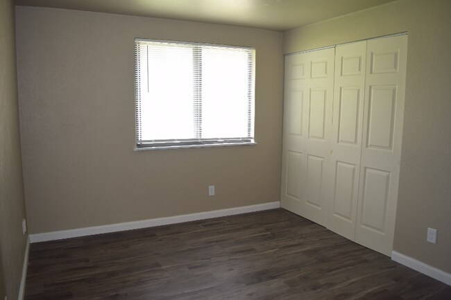 Building Photo - 108 Wood Ct