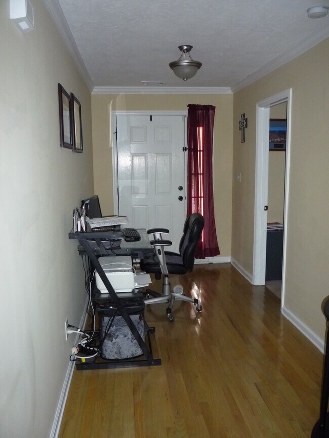 Foto del edificio - Available Beginning of June!