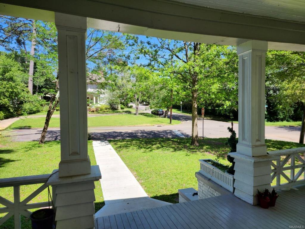 Foto principal - 694 Cloverdale Rd