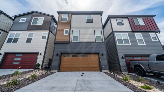 Foto del edificio - Modern 4 Bedroom Home in Wolf Ranch