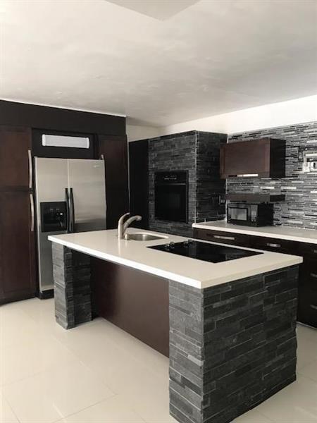 Foto del edificio - 2661 Riverside Dr