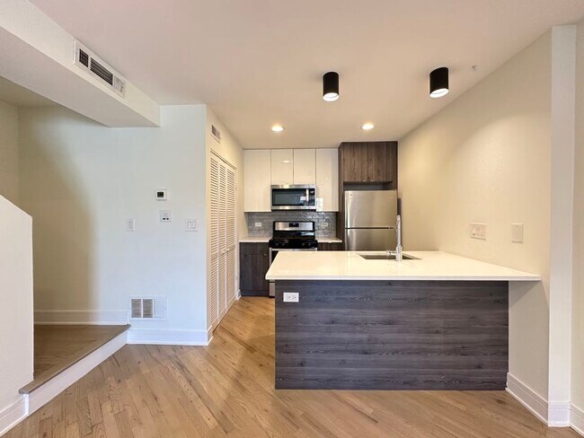 Foto del edificio - 853 W Grace St