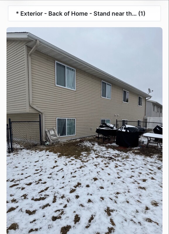 Foto del edificio - 1525 McIntosh Cir