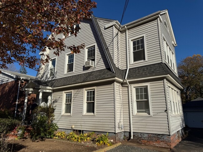 Foto del edificio - 1253 Forest Rd