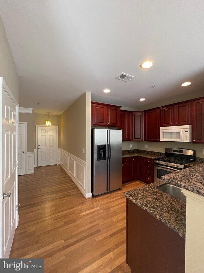 Building Photo - 621 Cobblestone Blvd