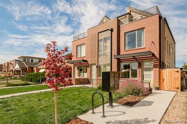 Foto del edificio - 1569 Utica St