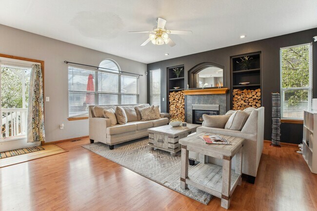 Foto del edificio - 5751 S Truckee St