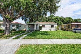 Building Photo - 301 SW 51st Ave