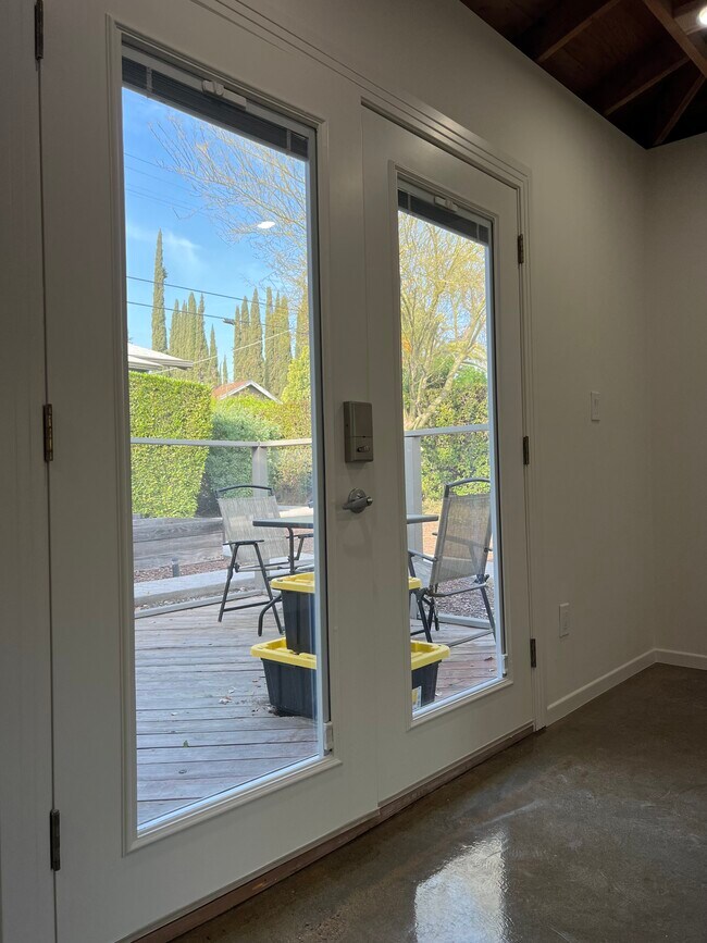 5237 Stratford Rd, Los Angeles, CA 90042 House Rental in Los Angeles