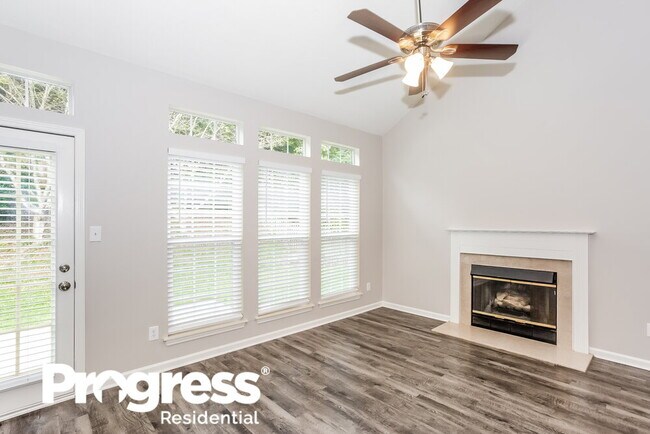 Building Photo - 10415 Brawley Ln
