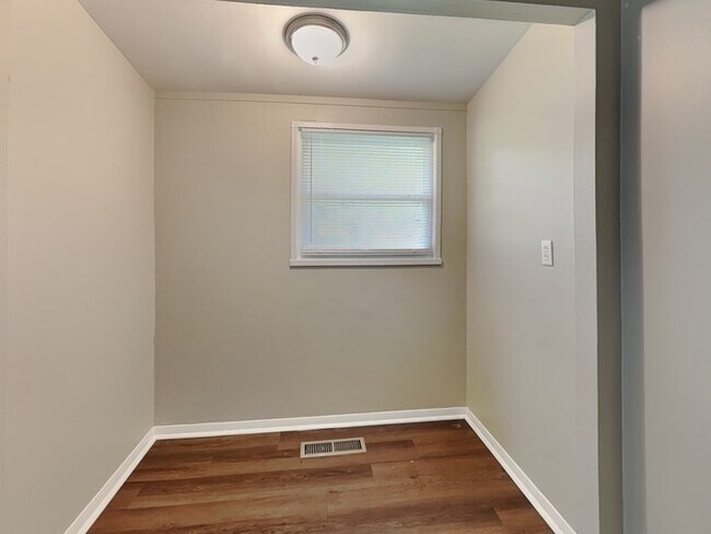 Foto del edificio - 120 Brookside Dr