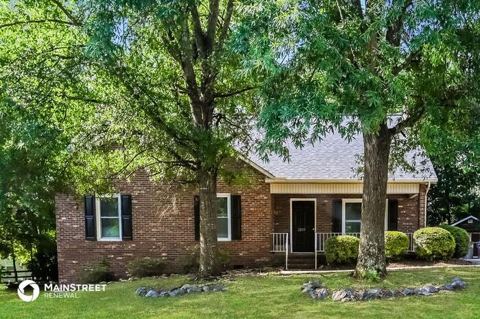 Primary Photo - 2209 Crosswinds Ct