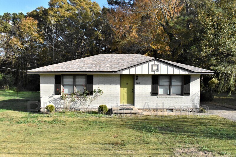 Primary Photo - 800 N McDonough St