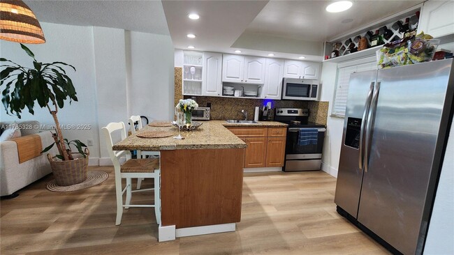 Foto del edificio - 7900 Tatum Waterway Dr
