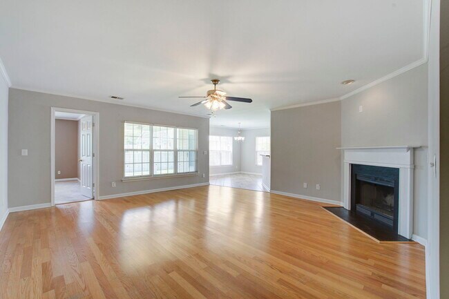 Building Photo - 111 Meadowvale Ln