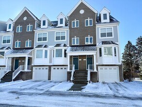 Building Photo - 2564 W Towne St