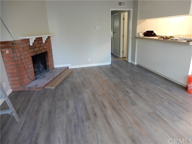Foto del edificio - 2140 E Lambert Rd