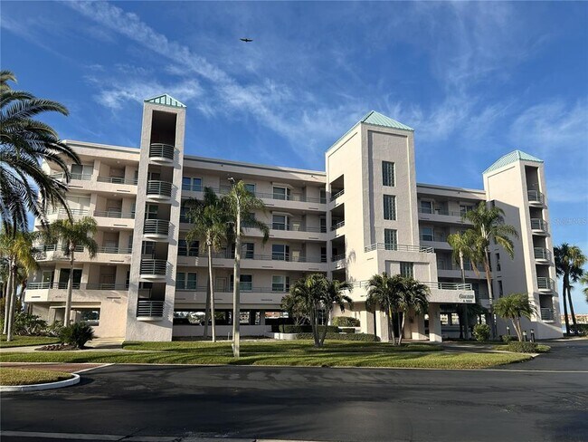 Foto del edificio - 8000 Sailboat Key Blvd S