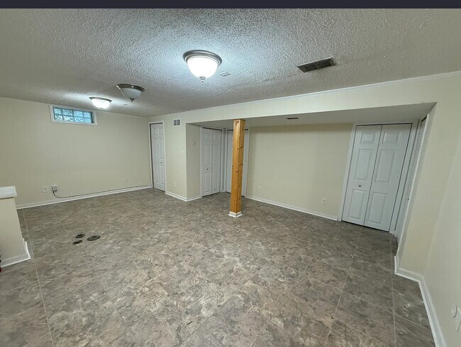 Foto del edificio - 3245 Parker Dr