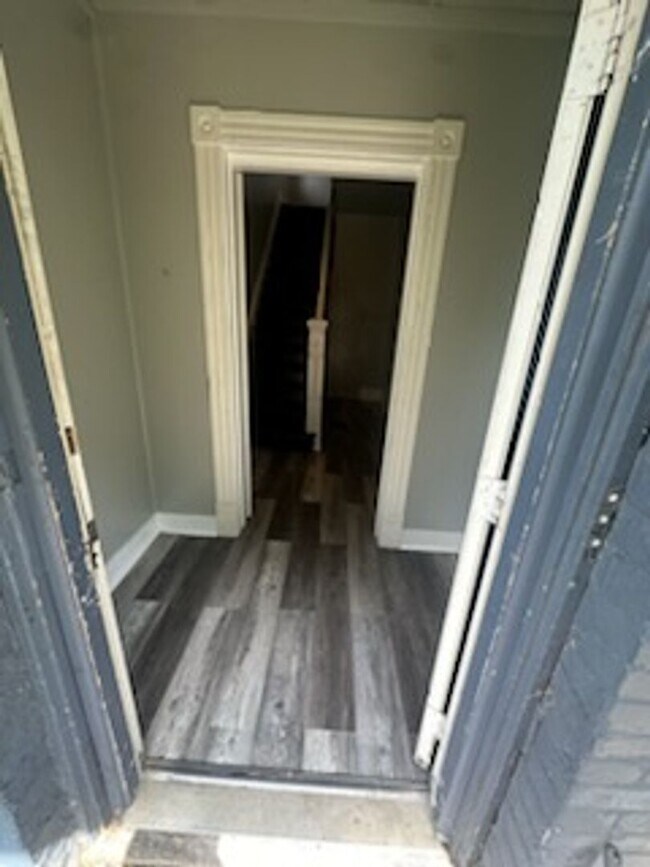 Foto del edificio - 1637 Rutherford Ave
