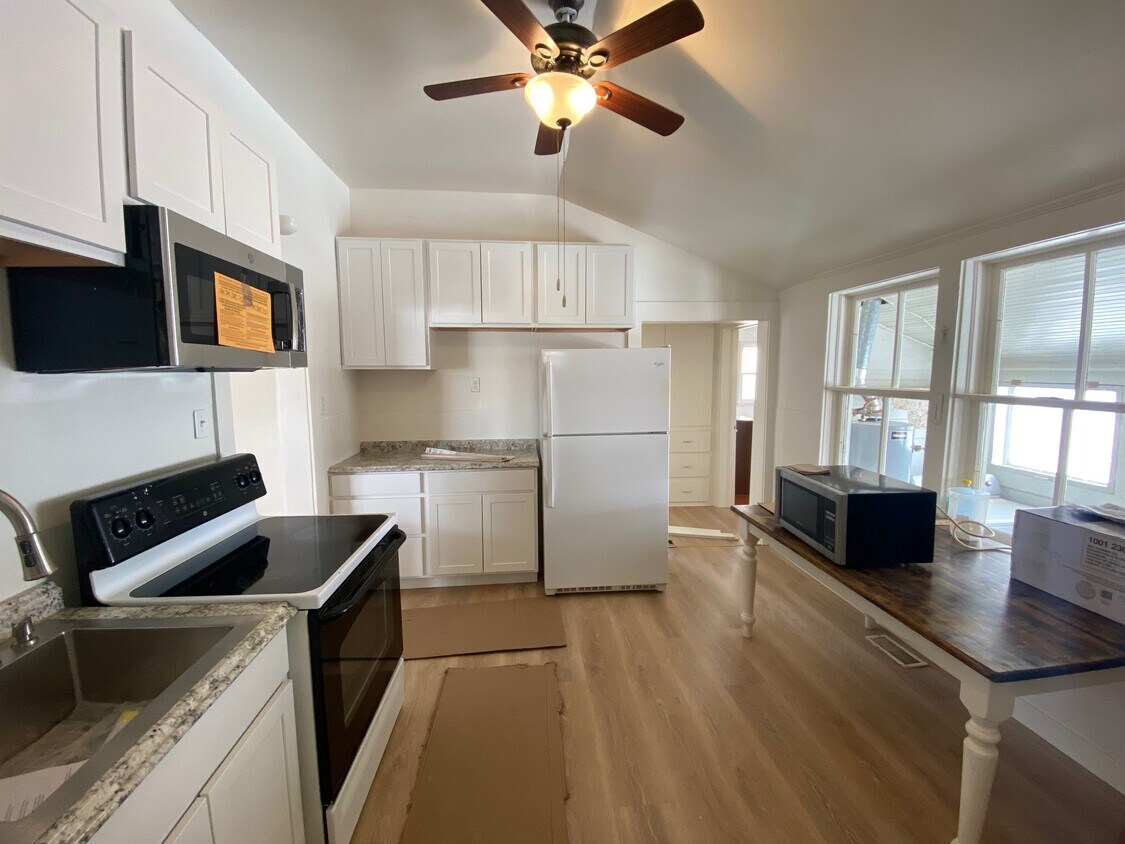 Kitchen - 720 Main St