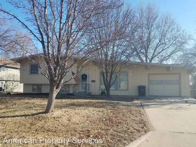 Building Photo - 1722 Cedar Crest Dr