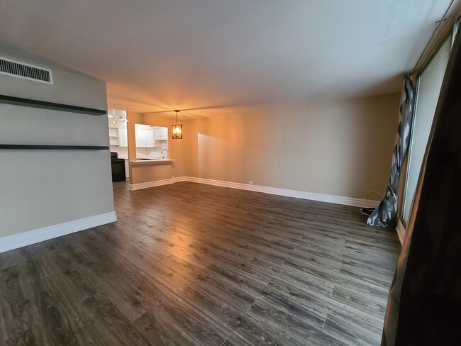 Foto del edificio - 6007 N Sheridan Rd