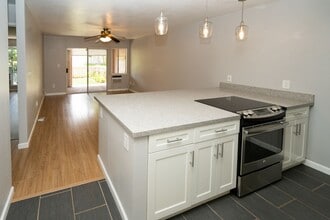 Building Photo - 94-870-870 Lumiauau St