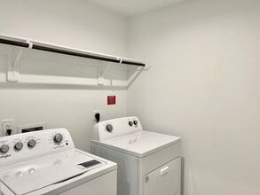 Building Photo - 7515 Cattle Walker Ct