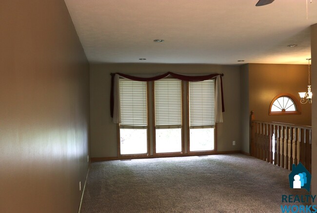 Foto del edificio - Wonderful 3 bedroom, 2 bath in South Lincoln