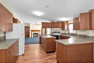 Building Photo - 11261 Rose Rd