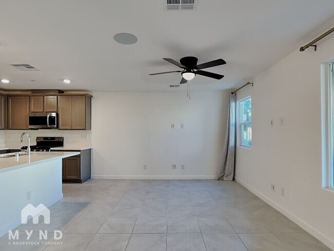 Foto del edificio - 3534 Alpheus River Ave