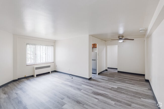 Interior Photo - Amberson Gardens