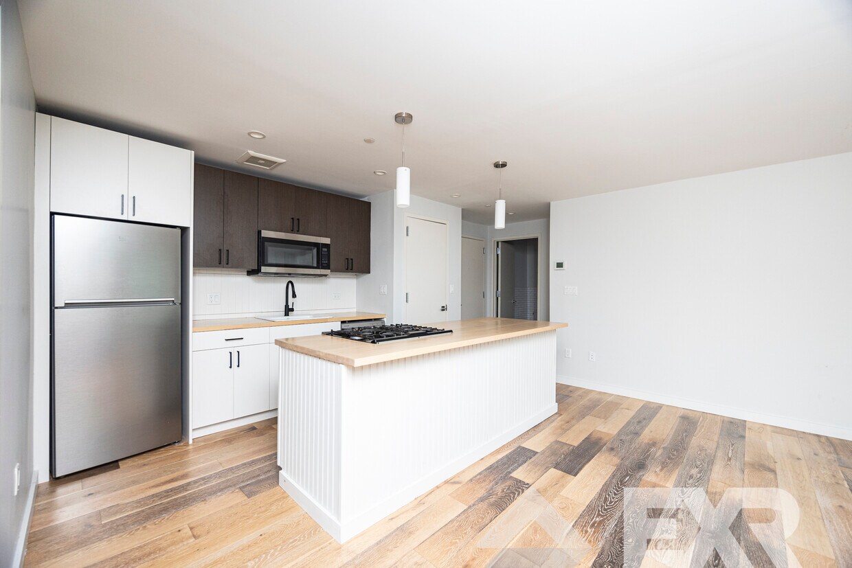 Foto principal - 945 Bergen St