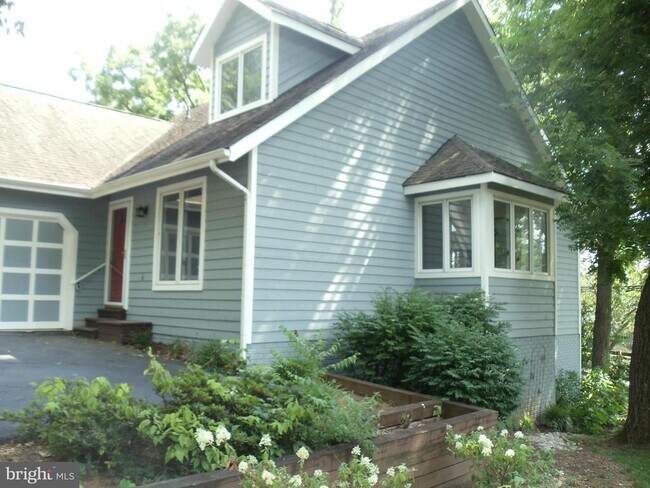 Foto del edificio - 308 Loudoun St SW