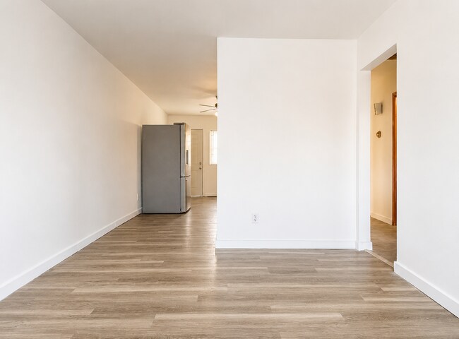 Foto del edificio - 904-904 W Fairlawn Cir