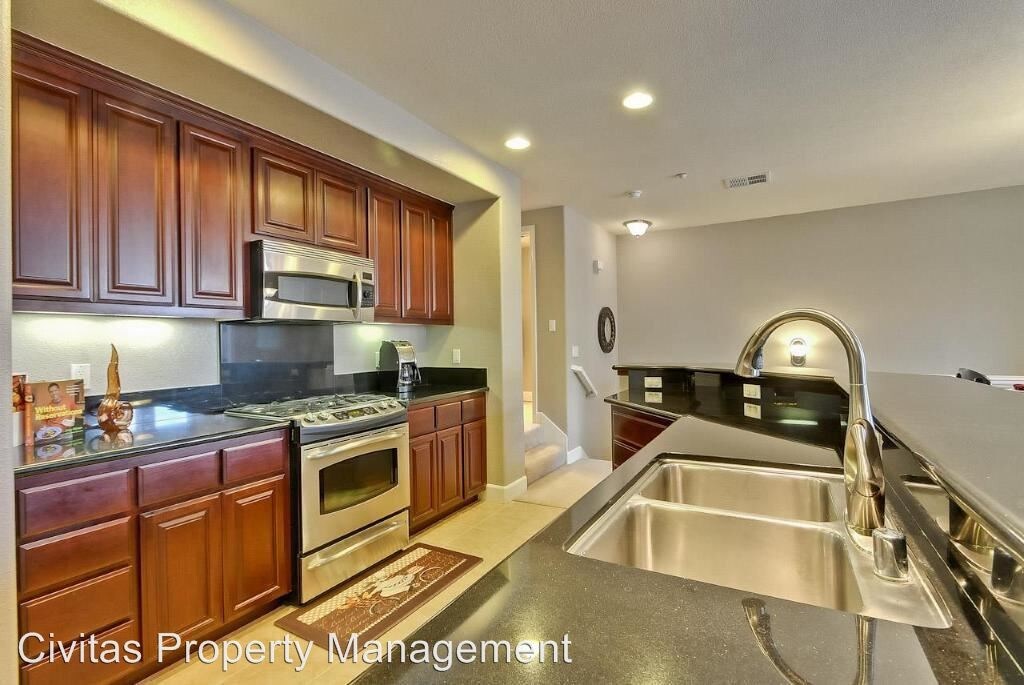Primary Photo - 2 br, 3 bath House - 1762 Camino Leonor