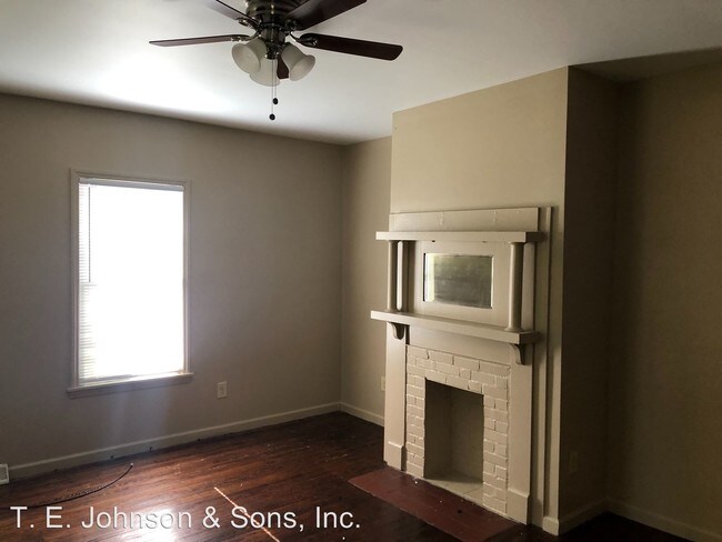 Building Photo - 3 br, 1 bath House - 404 E. Devonshire St