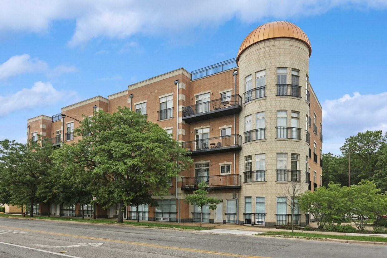 Primary Photo - 6423 W Touhy Ave