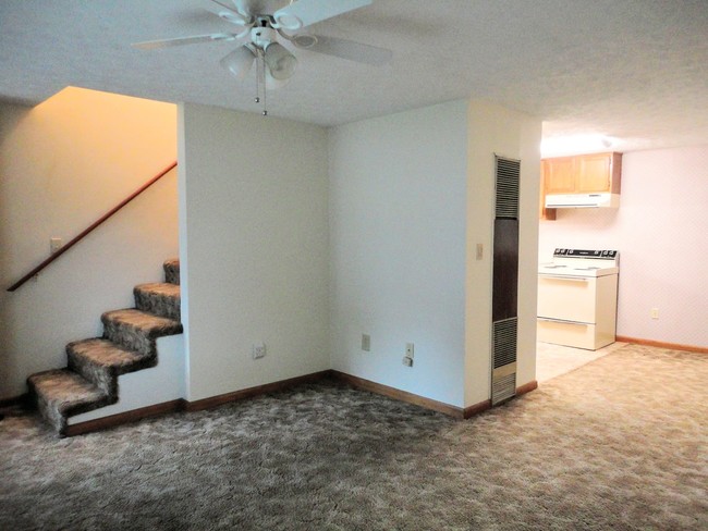 Open floor plan - Elkview Apartments